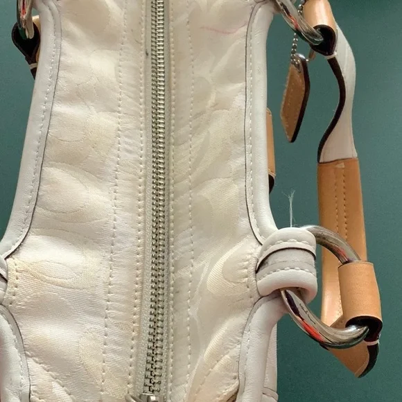 Coach Monogram White and Tan Handbag No A05Q-1853 - Picture 6 of 6